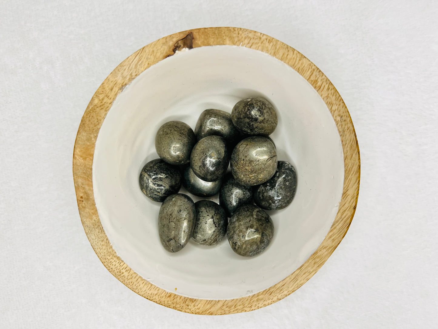 Pierre roulée en pyrite