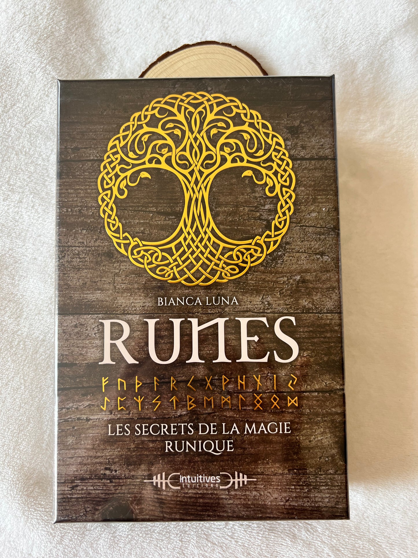 RUNES : Les secrets de la magie runique
