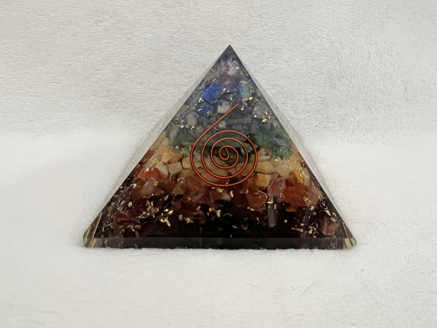Orgonite pyramide 7 chakras
