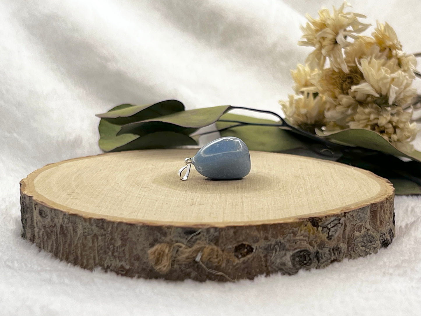 Pendentif en angélite