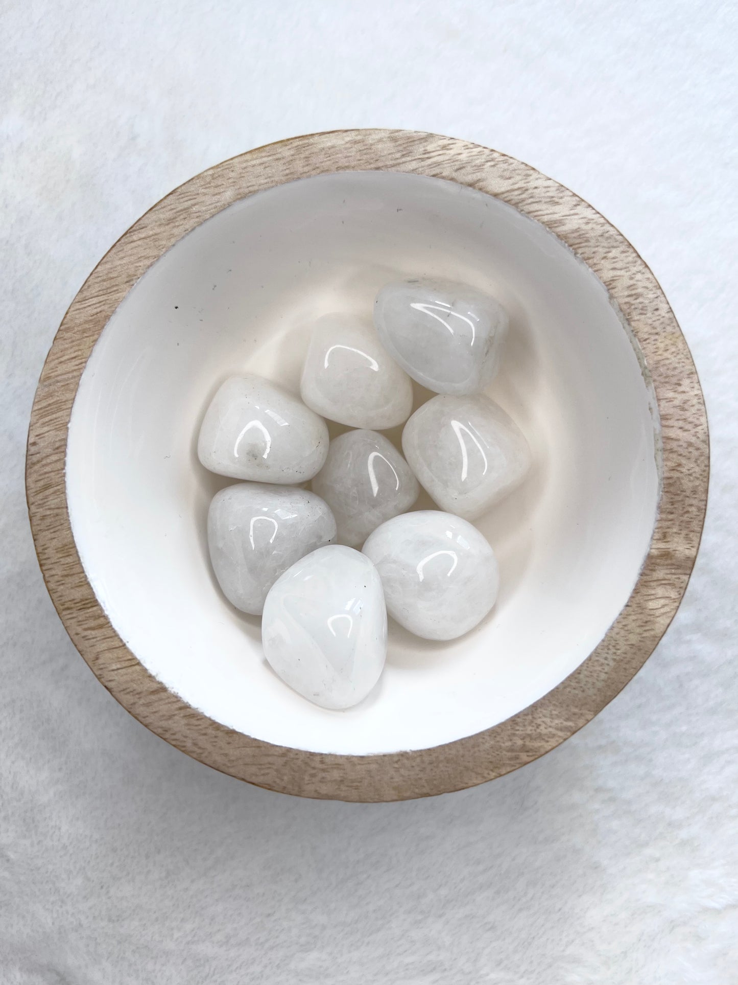 Pierre cubique en cristal de roche