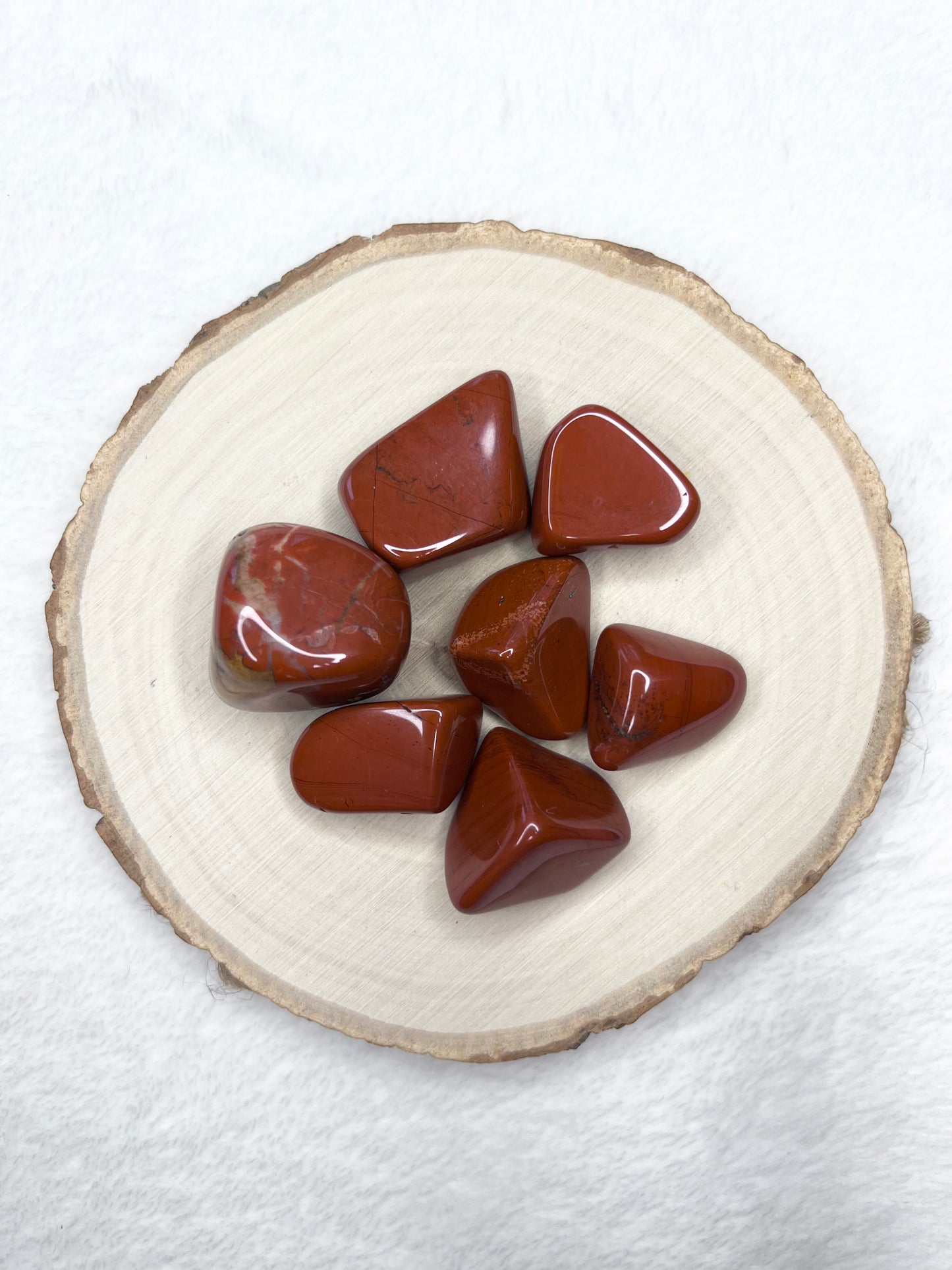 Pierre roulée en jaspe rouge