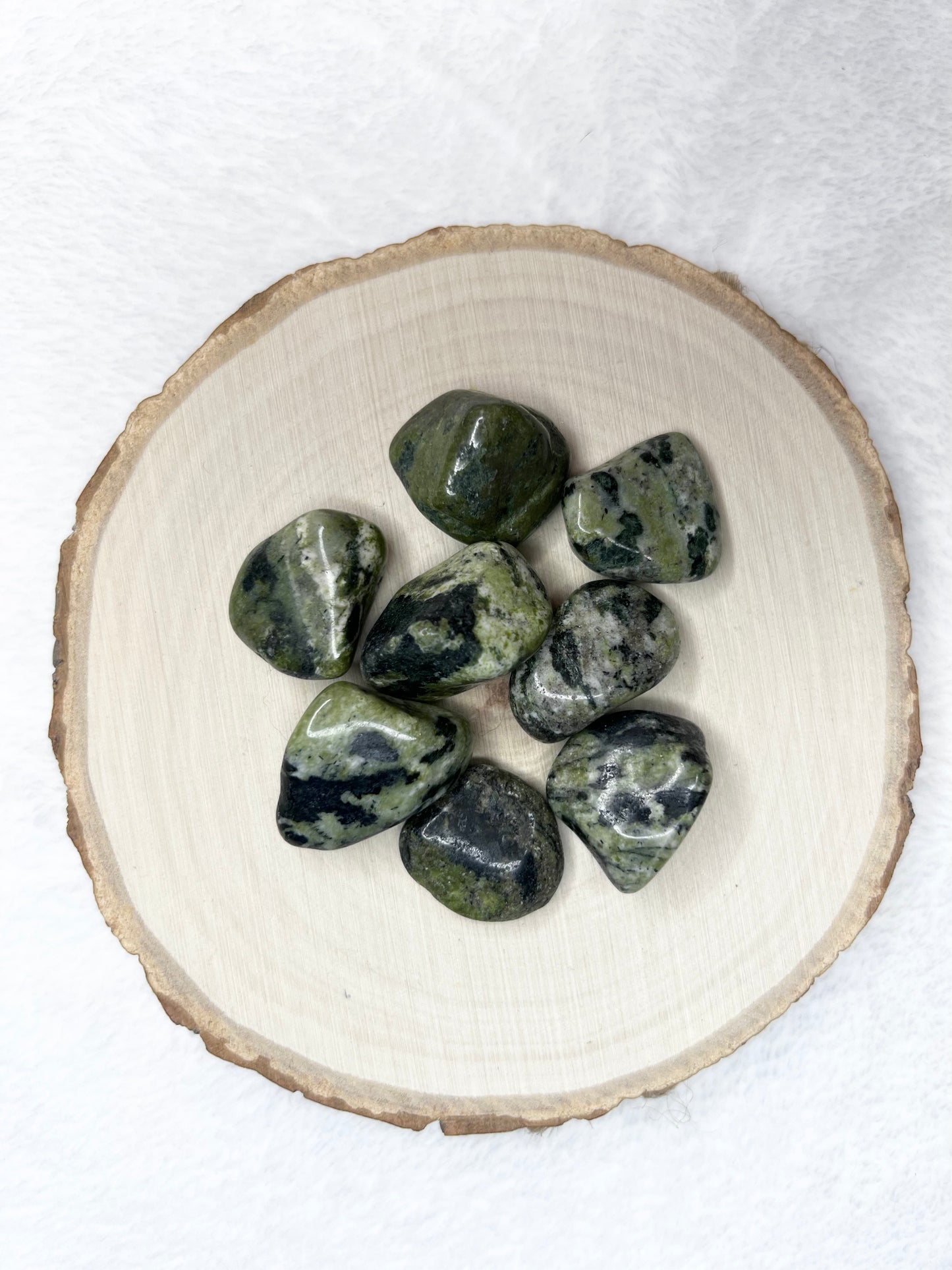 Pierre roulée en serpentine